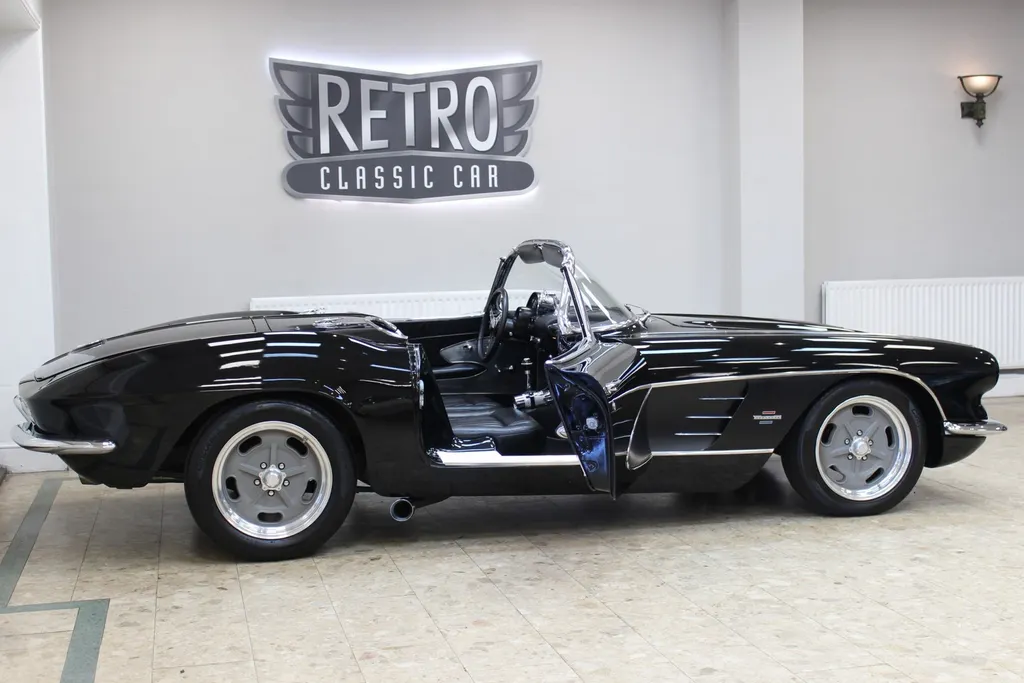 1961 chevrolet  corvette c1 restomod 350 v8 manual   fully restored huge spec  fulu logfn0v2cbvuk2 o