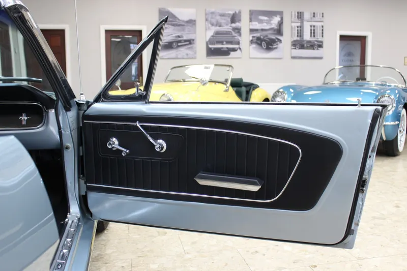 1964 12 ford  mustang convertible 260 v8 auto   fully restored exceptional  rwtv jlskbjmh20bnjtqo