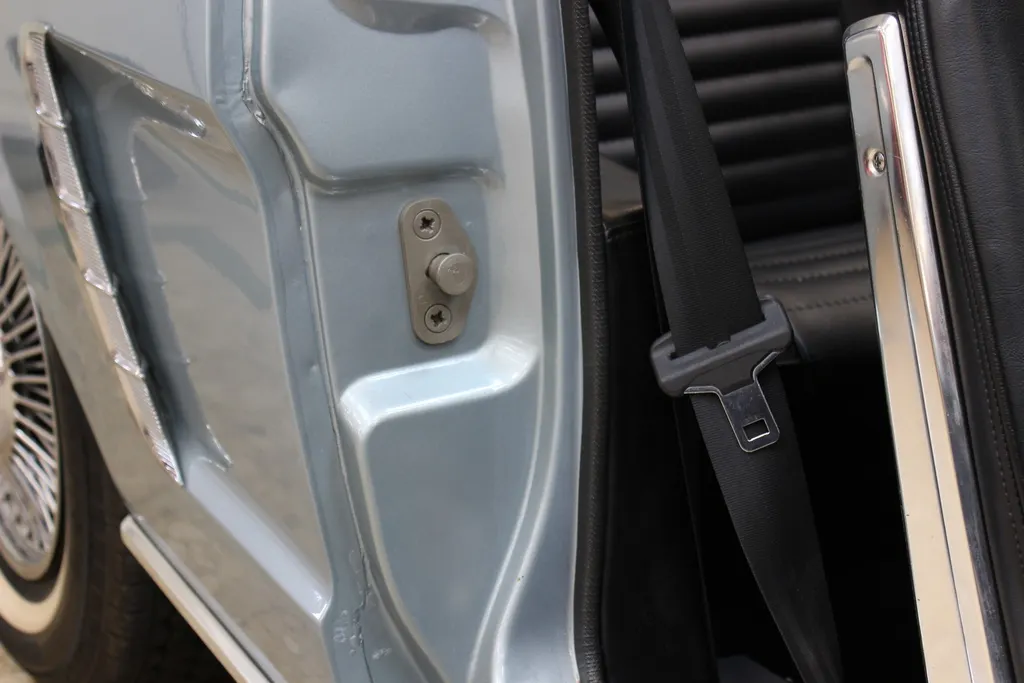 1964 12 ford  mustang convertible 260 v8 auto   fully restored exceptional  z y24ocyj8ivfg4f w41p