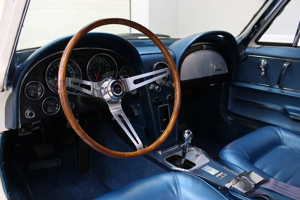 1966 chevrolet  corvette stingray c2 327 v8 manual   displayed at london concours  aostgoseidxfcl gf4py8