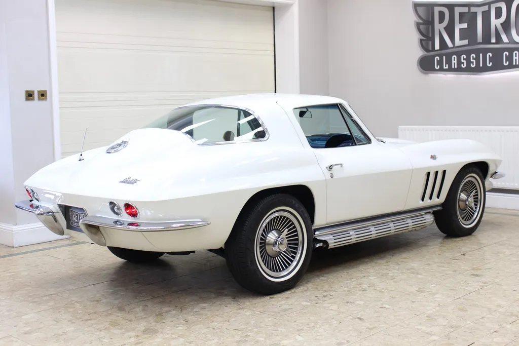 1966 chevrolet  corvette stingray c2 327 v8 manual   displayed at london concours  at5wrilppyu5n vvibh5w