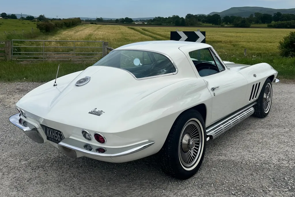 1966 chevrolet  corvette stingray c2 327 v8 manual   displayed at london concours  s7xetiqlnyg8jlwnknbwj