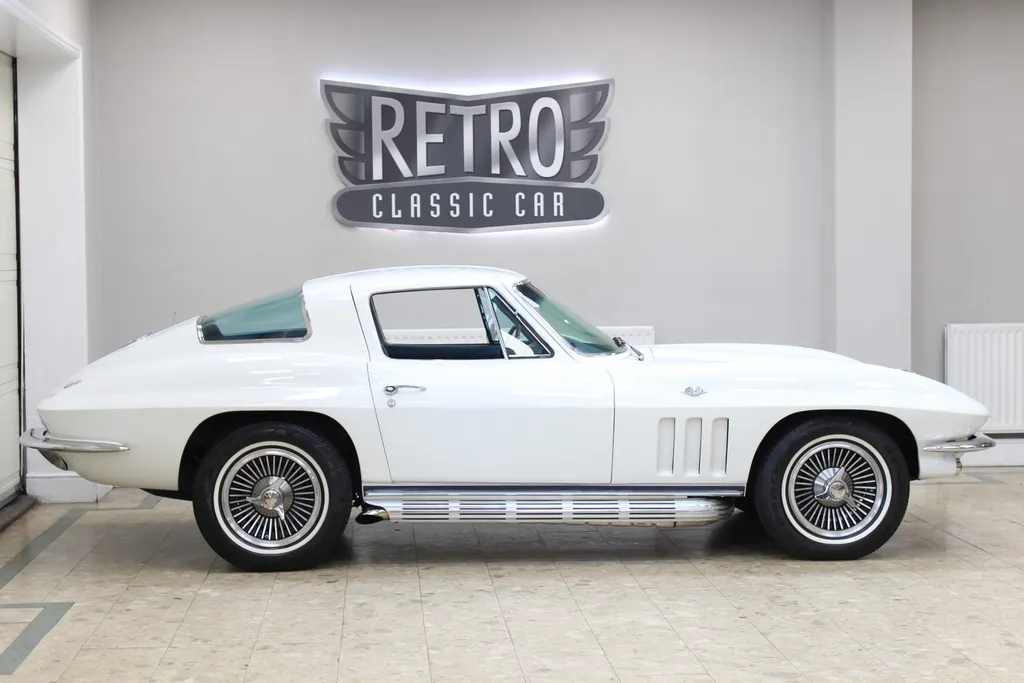 1966 chevrolet  corvette stingray c2 327 v8 manual   displayed at london concours  cilqbktcdpctkj76t9tik