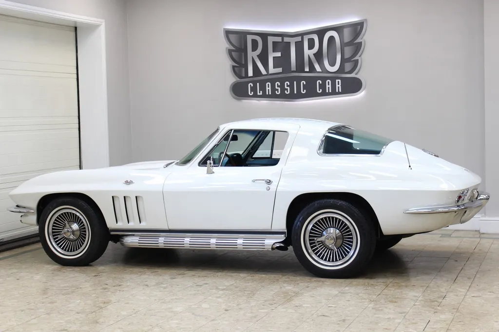 1966 chevrolet  corvette stingray c2 327 v8 manual   displayed at london concours  fwsyvsovlmeg9ml5rae4x