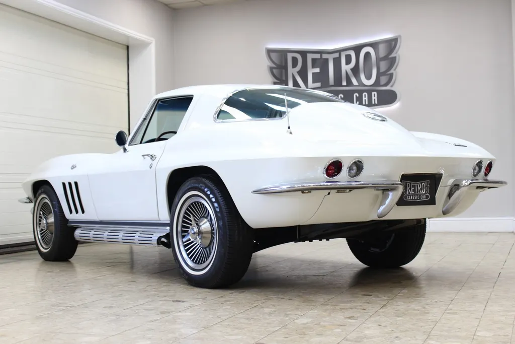 1966 chevrolet  corvette stingray c2 327 v8 manual   displayed at london concours  hcaxna1ms ule4oacddof