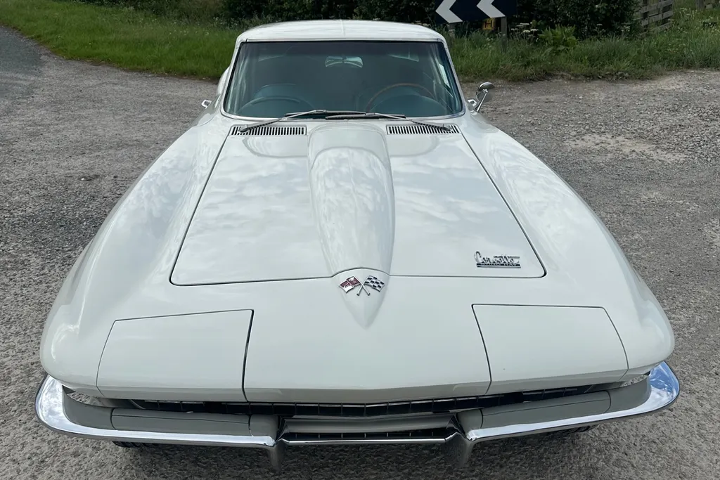 1966 chevrolet  corvette stingray c2 327 v8 manual   displayed at london concours  m170pvxkjrcb8eeev3km7