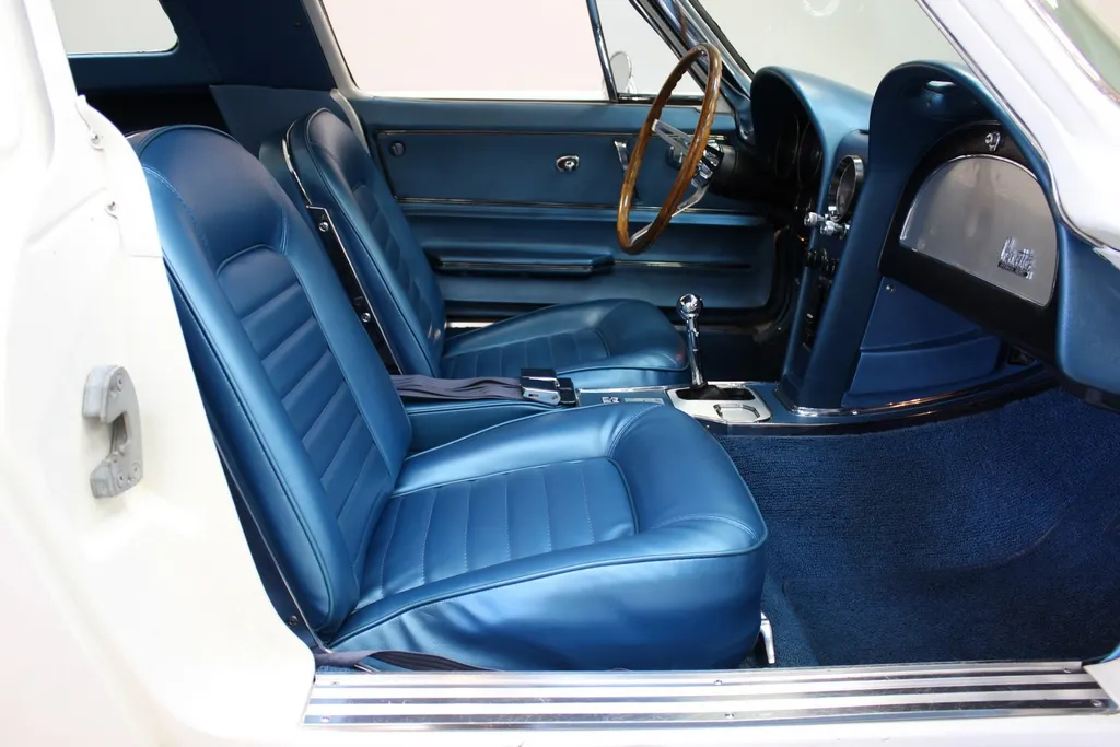 1966 chevrolet  corvette stingray c2 327 v8 manual   displayed at london concours  qjdypyibn9esir4vgy ok