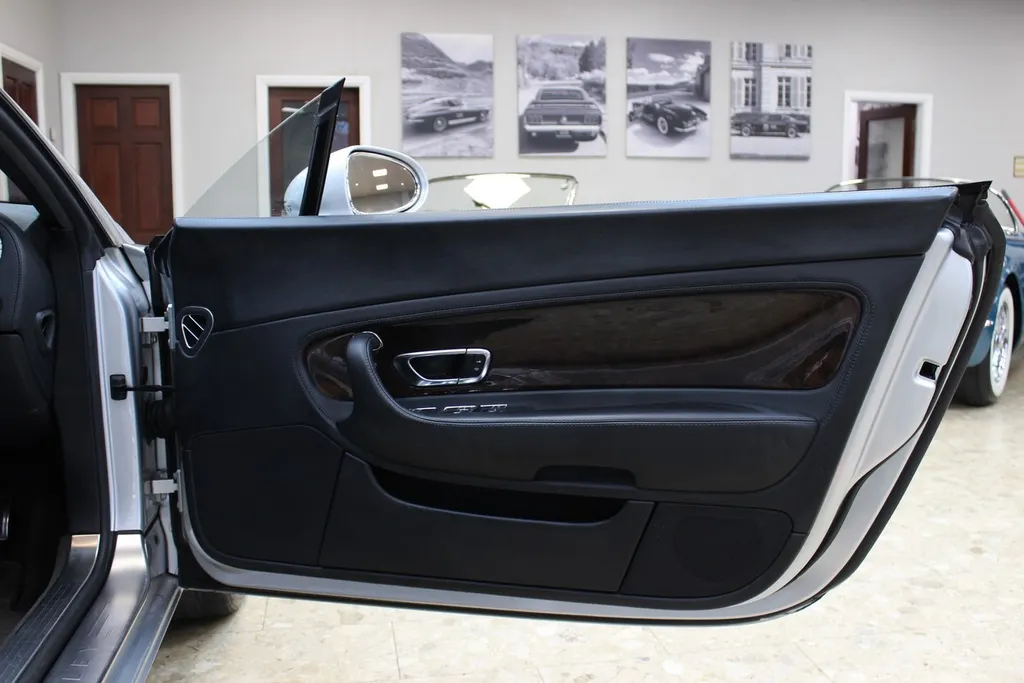 Bentley continental gt u5jj0wz3ngfmbriabjk5o