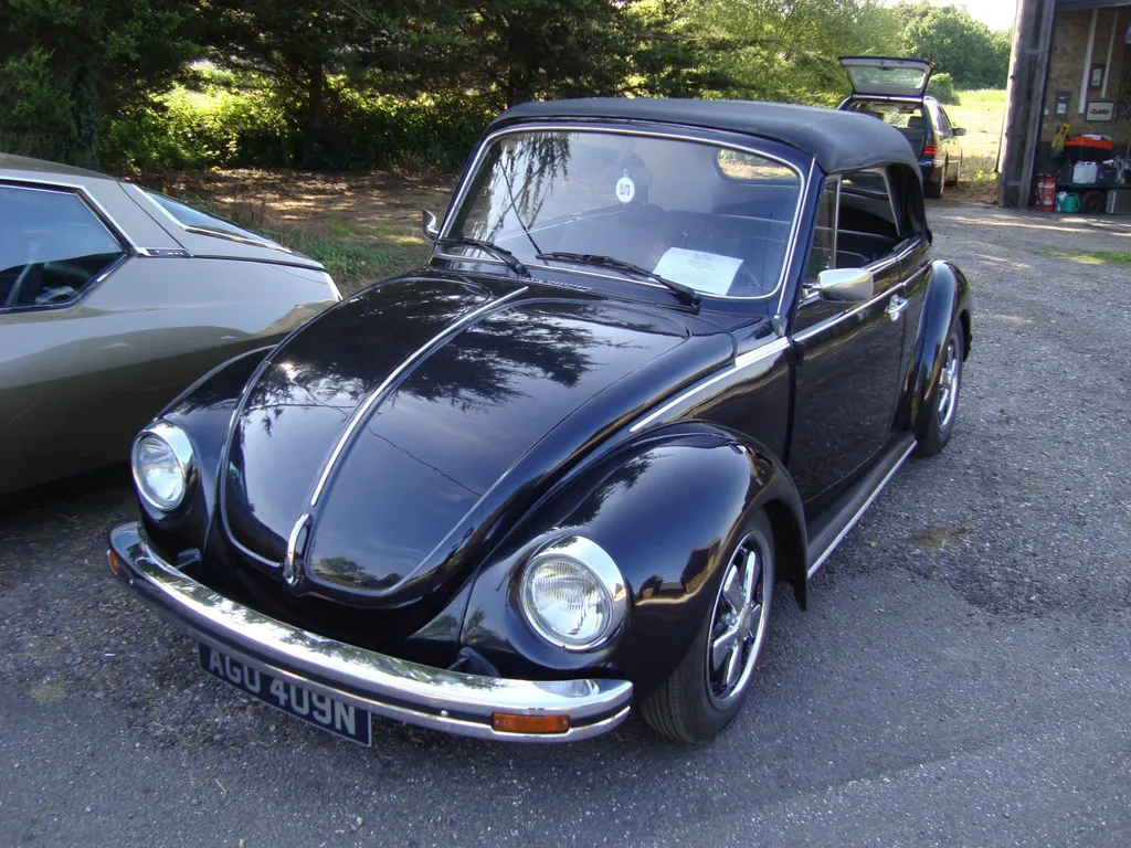 Volkswagen beetle 1303 karmann ghia 3sgx j09w579ppw7plc25