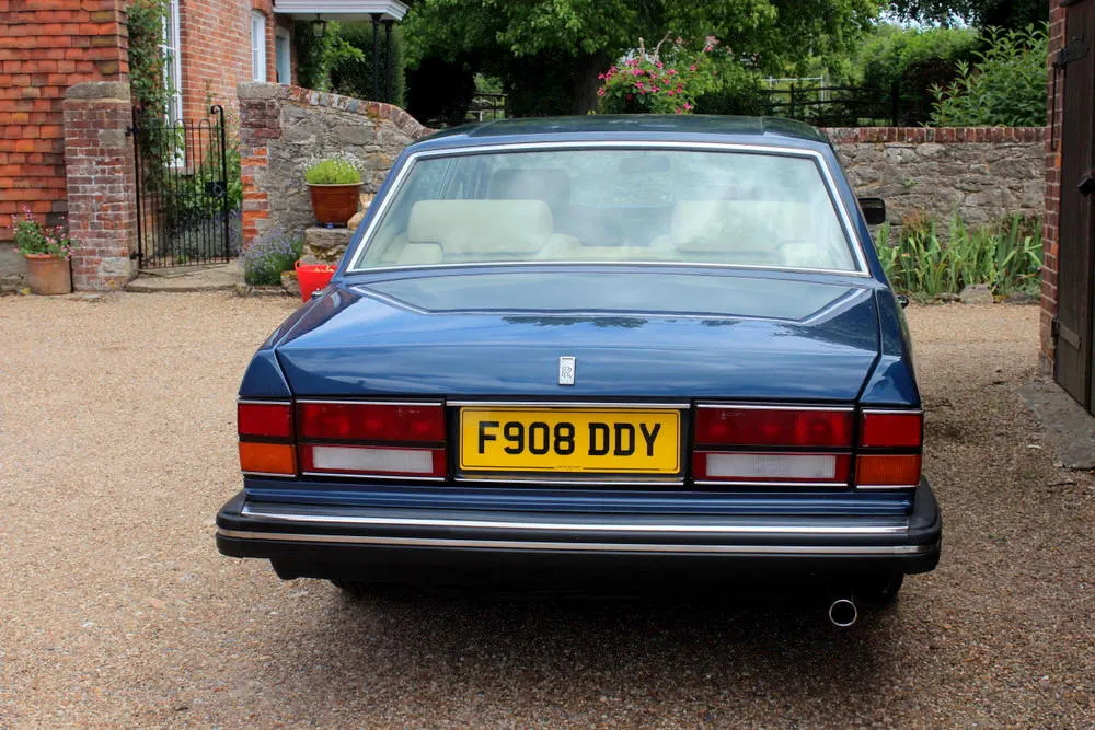 Rolls royce silver spirit 5iu74yaue4nhujfo pqq9