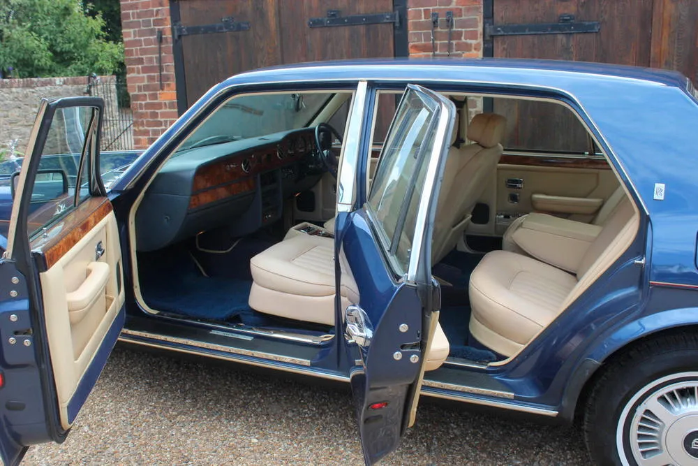 Rolls royce silver spirit zkrsgzmsehrpdszjooowq