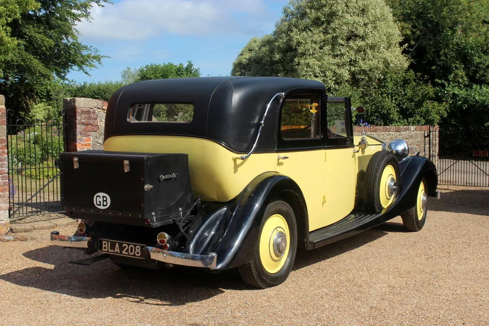 Rolls royce phantom ii  a4curqjqjdgpv04lmiyth