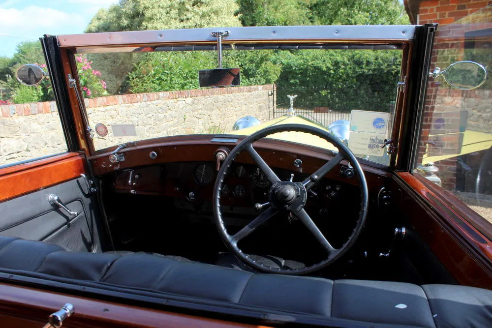 Rolls royce phantom ii  rmhn2ove9b py8mhfwc8n