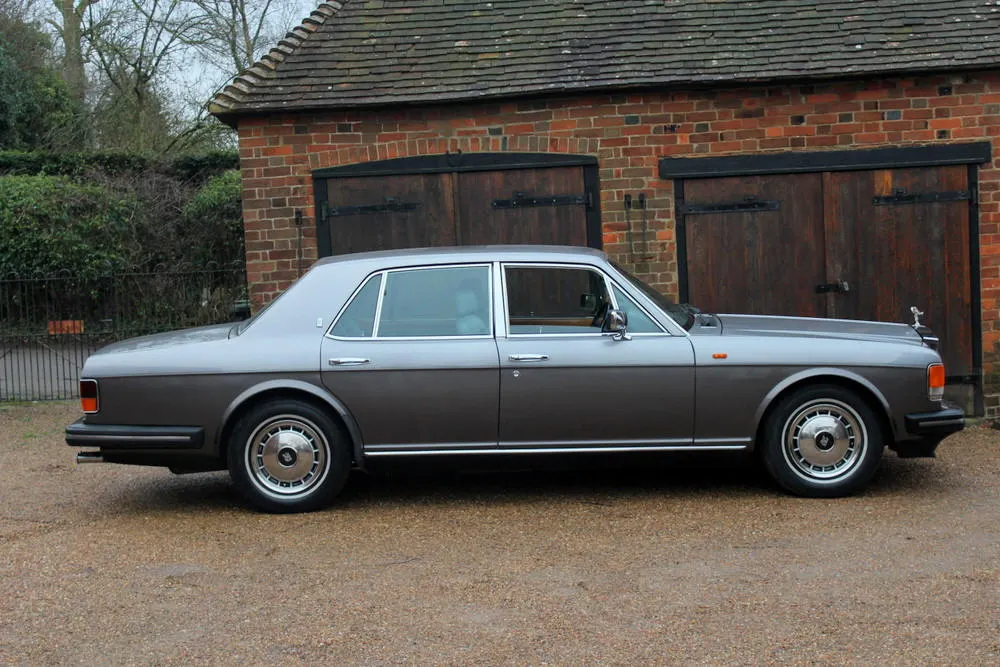 Rolls royce silver spirit 2sgud0zwoxikzpphfac4n