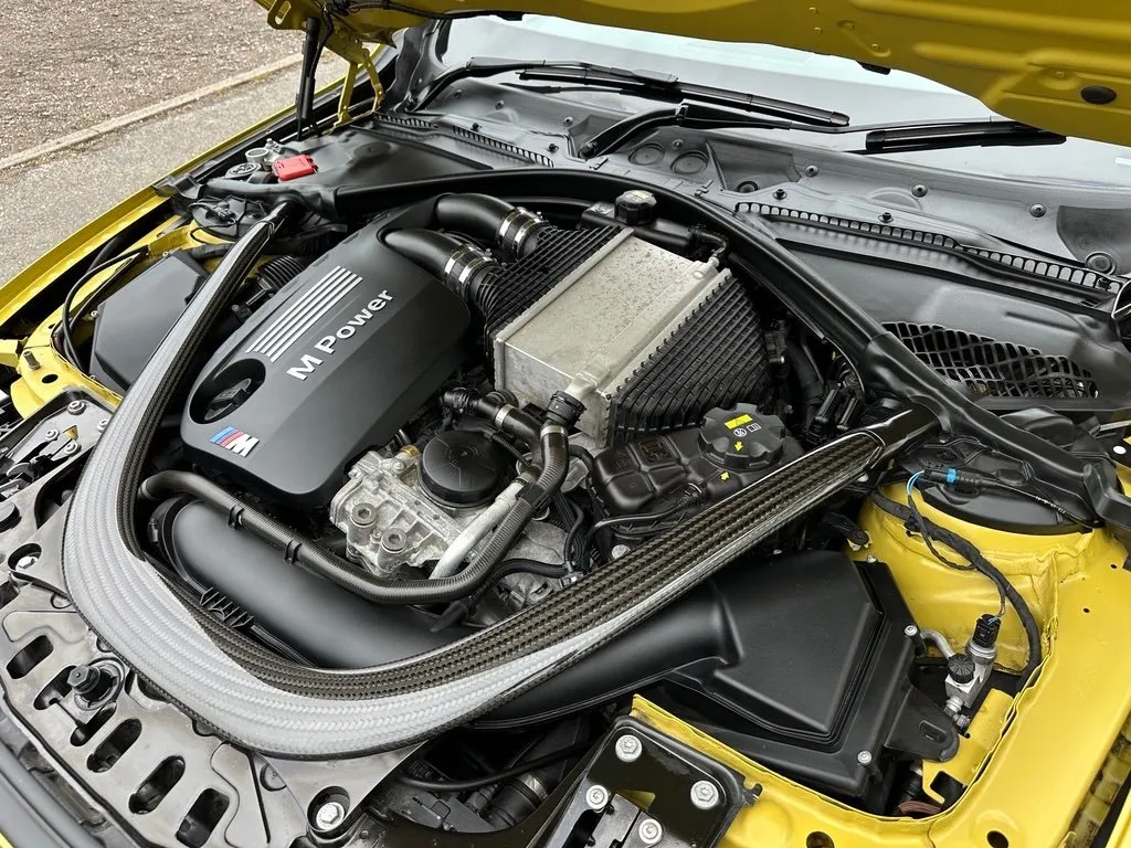 Bmw m4 a24jkwmq9rmnag4ecxq2k