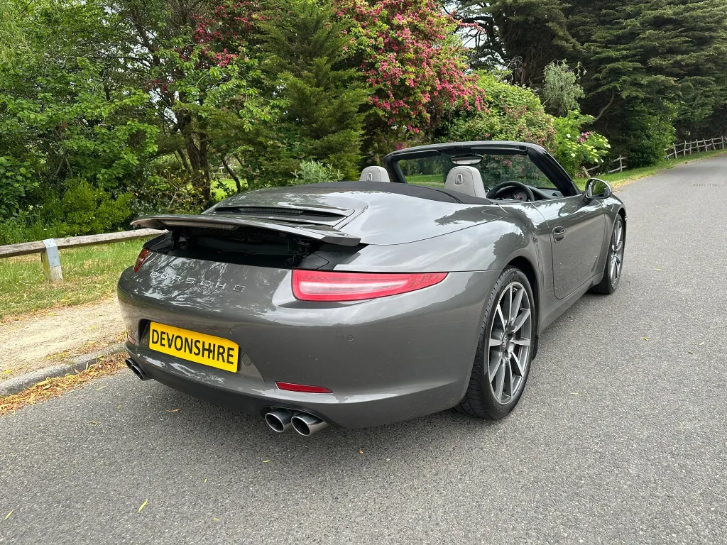 Porsche  911 d13mwsdicwbuyom7awimc