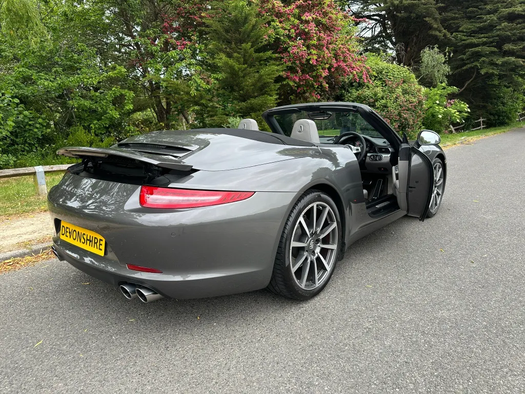 Porsche  911 mzxarvk518huf7kcfm4p4