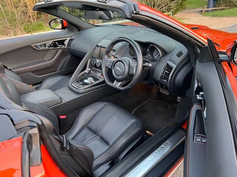 Jaguar f type v8 e6vgno0622fjkbn1nflsc