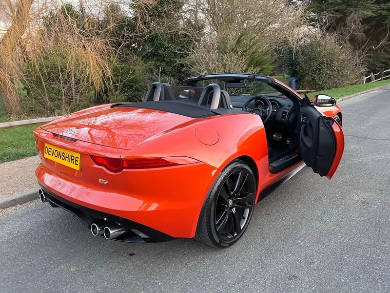 Jaguar f type v8 m82bmkewvghpkbnyqpo2h