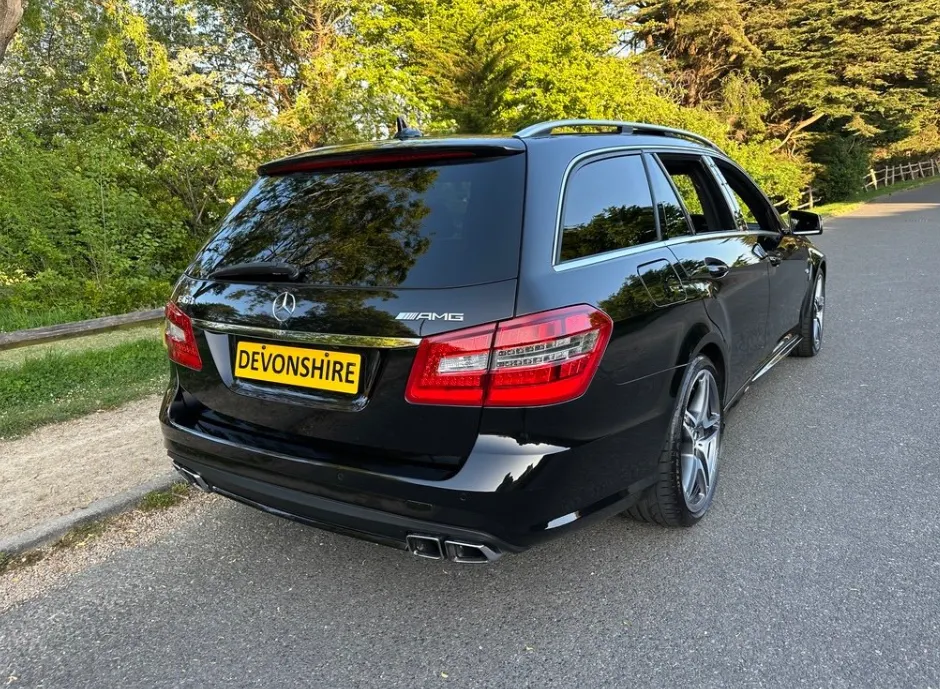Mercedes benz e class  2ksuovdufvbzaqazcya38