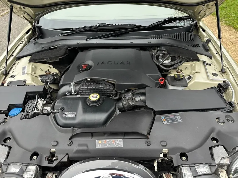 Jaguar s type 9ffisvg1geoue7ti0zrc 