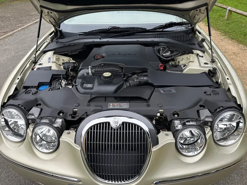 Jaguar s type ai6dcct97uc tlhfe5gmb