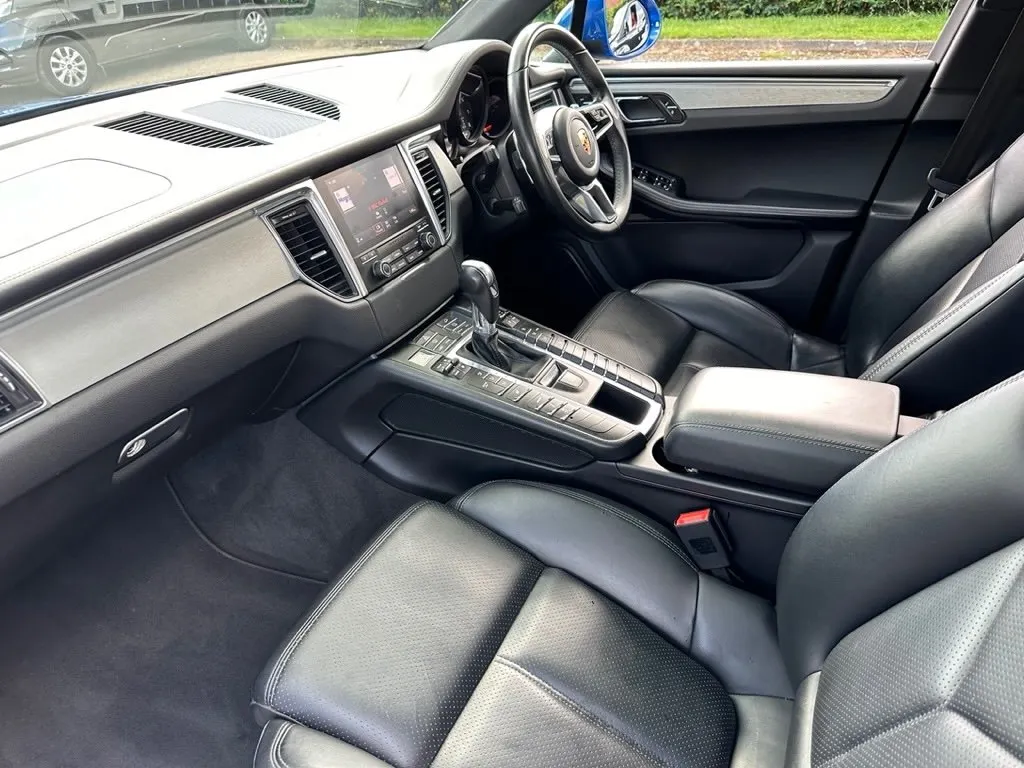 Porsche macan 4ktdtf6zfjrqvtyijjqgw