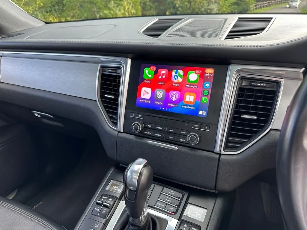 Porsche macan kr9o7jc2zw8f3z68 n tw