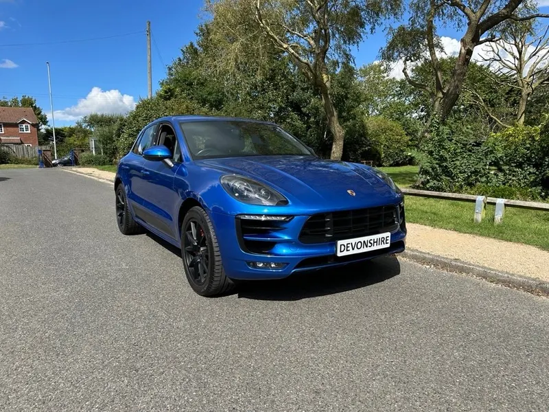 Porsche macan  vaszzsna noj8jboo3li