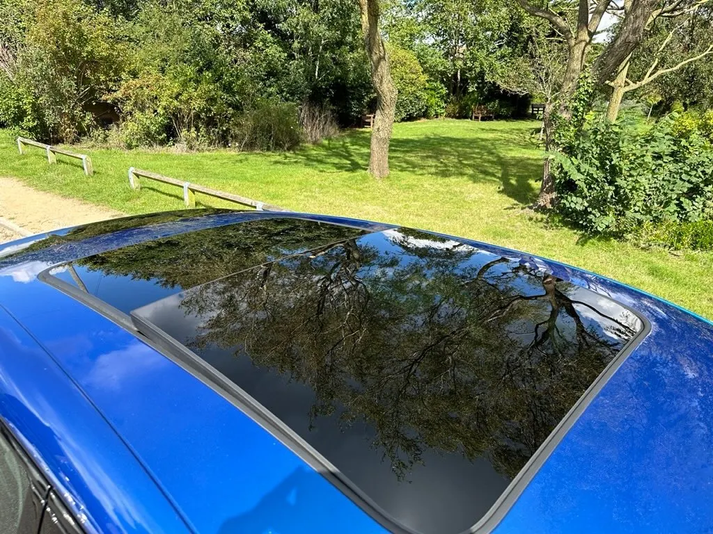 Porsche macan kk8vudmcrvoguu9xn1ovs