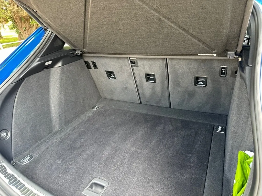 Porsche macan tn409hwkainye9xkjhl9k
