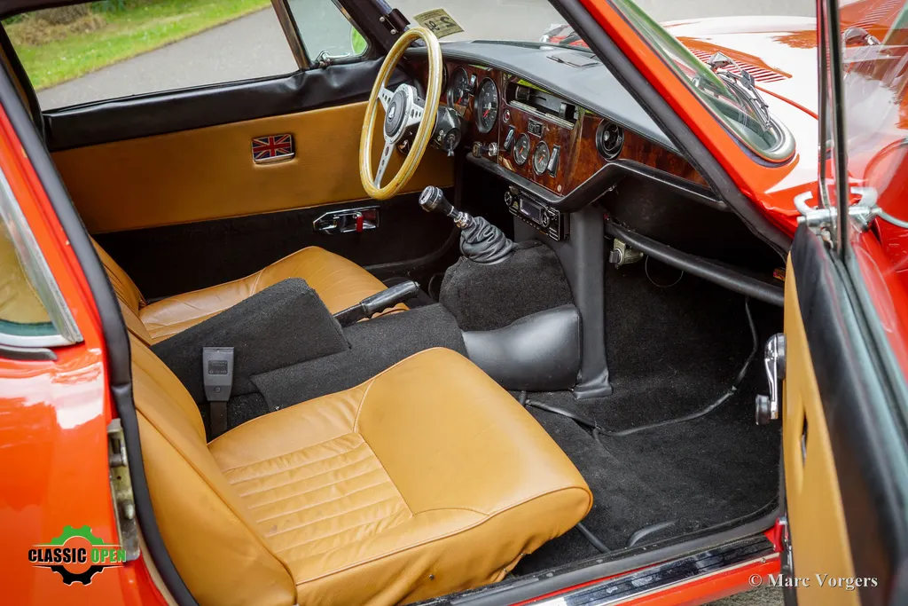 Triumph gt6 1exqwl4qhyhztf2tsvxnk