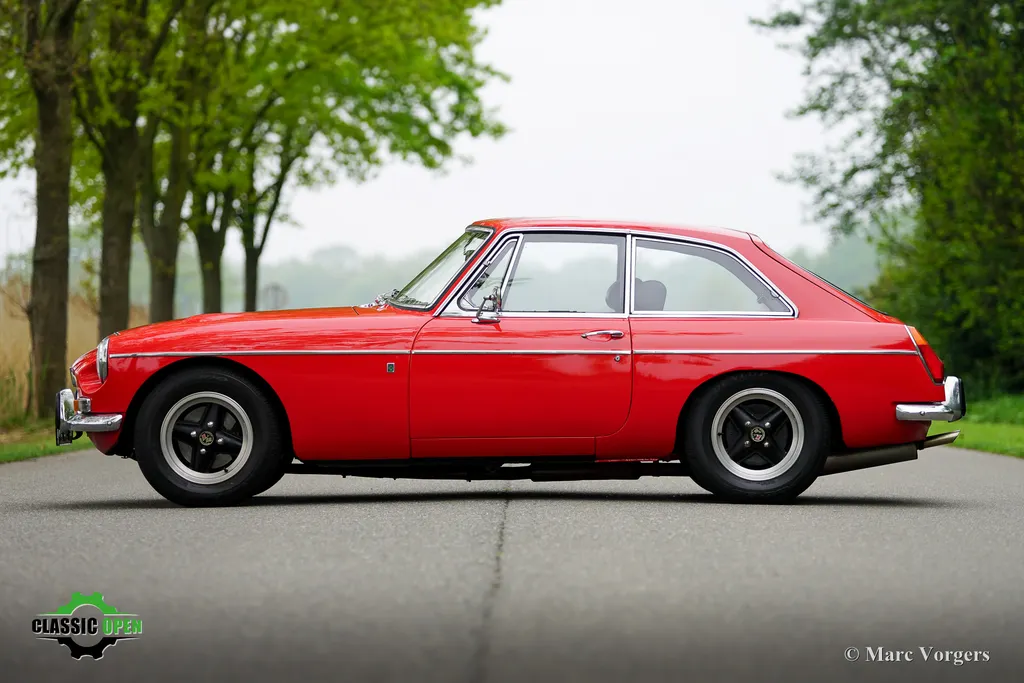 Mg mgb gt v8 rrluakko77n azmf4kuc5