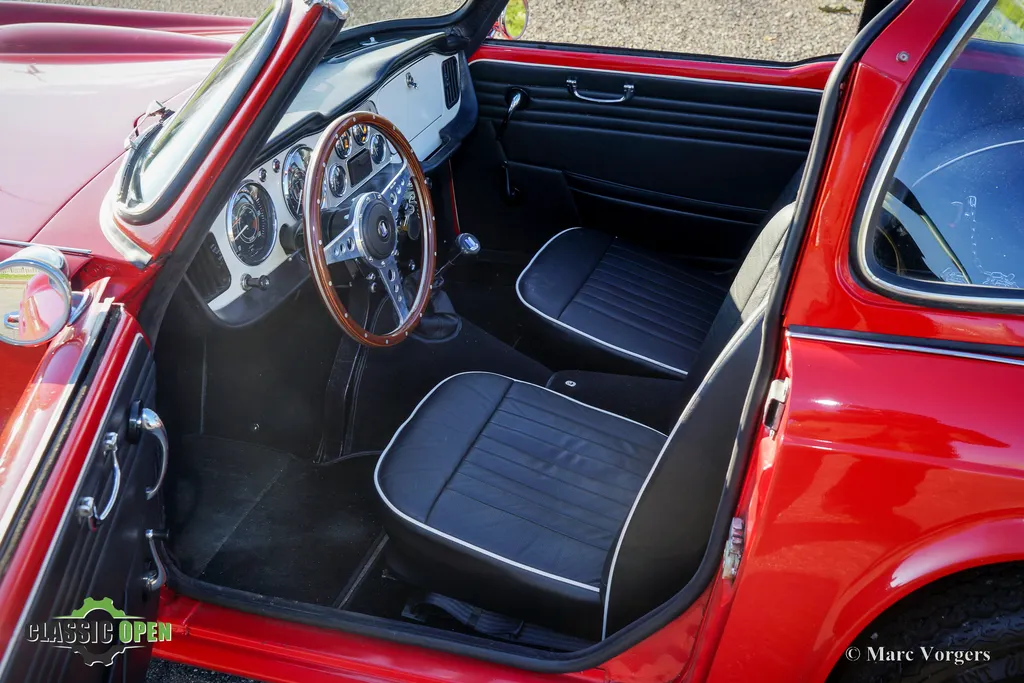 Triumph tr4  eyvyo899e xvnpm kghk