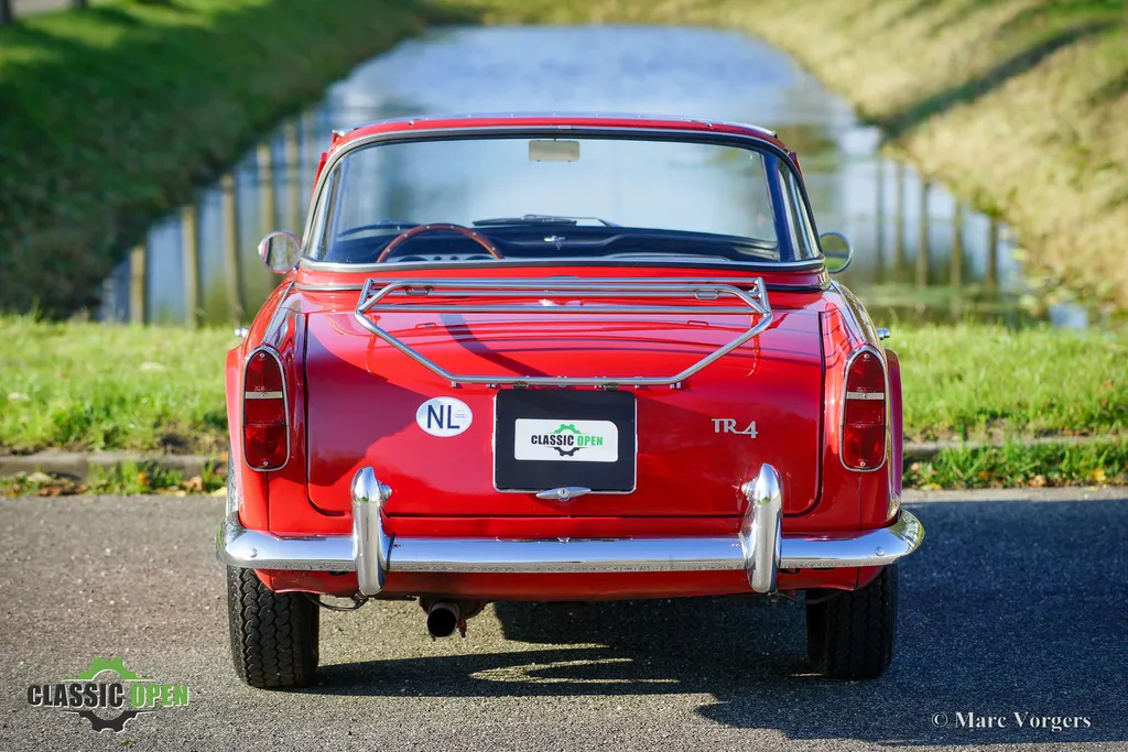 Triumph tr4 mht3u8tnnbmpkz2tjvsfy