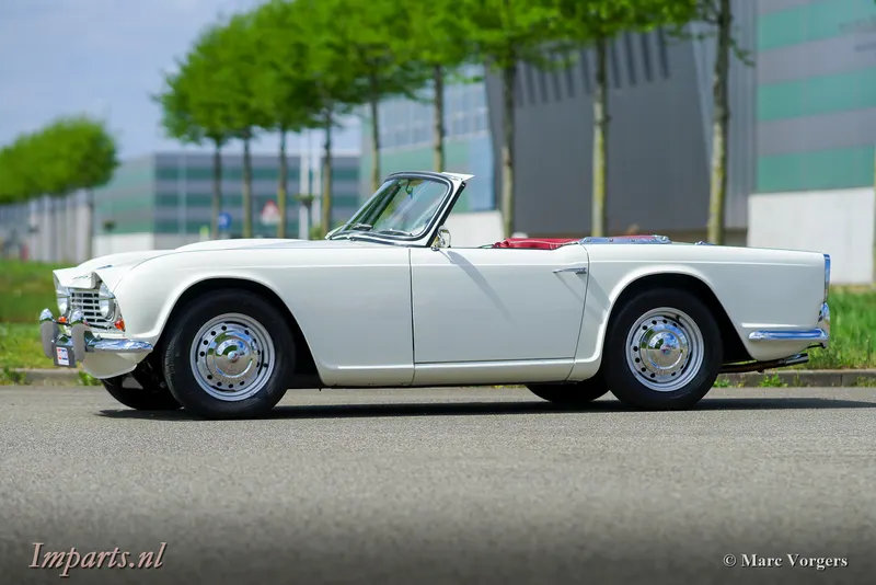 Triumph tr4 5e5lqxic21hhfupbndioy