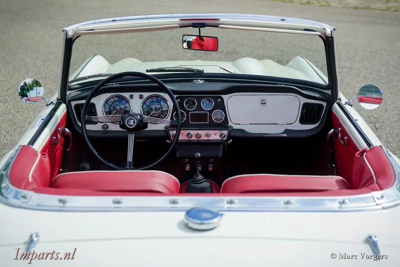 Triumph tr4 7qjqfdvwltsgqbrzqqup1