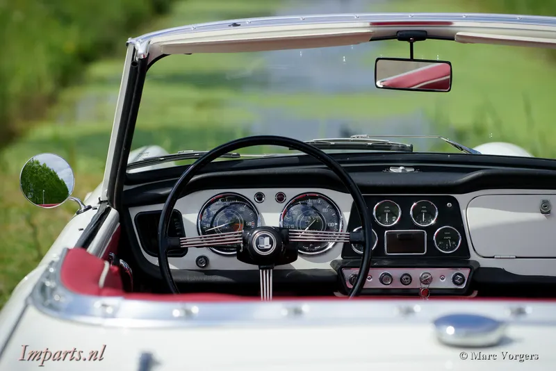 Triumph tr4 ino2kcmhkfewmeho1dlvi