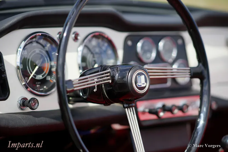 Triumph tr4 gedz46cviydflrgtzy9jy