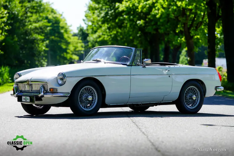 Mg mgb bgyzhrteouxllevxwo0au