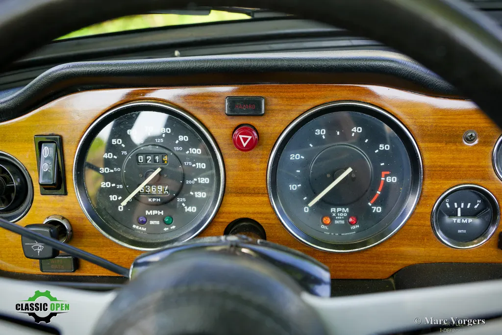 Triumph tr6 cu1jtyc6dka5sfzkjqlpq