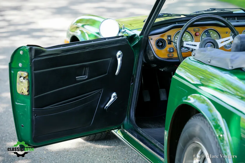 Triumph tr6 dowjeun  ar9495e6gc4h