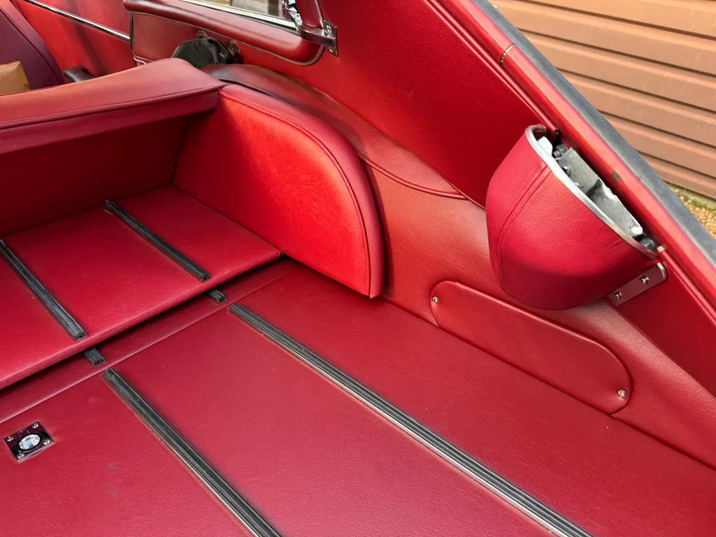 Jaguar e type 22 coupe aan8rgwb2tkdjkpadsmt4