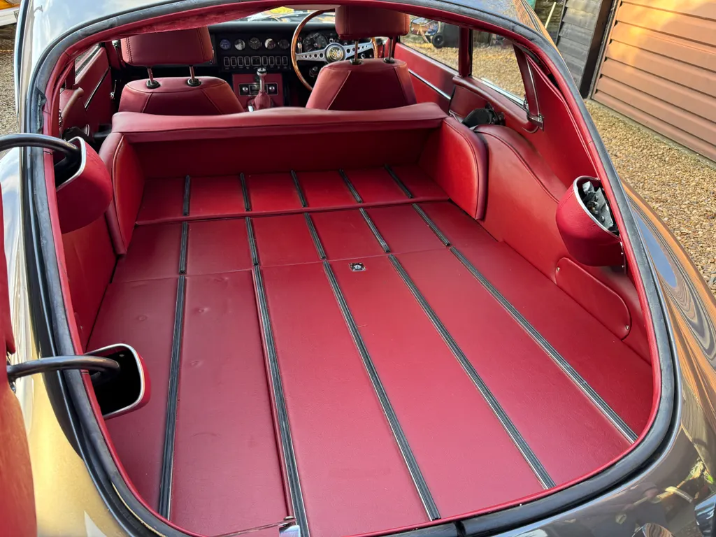 Jaguar e type 22 coupe diz2ee32fsbb8qdilmks1