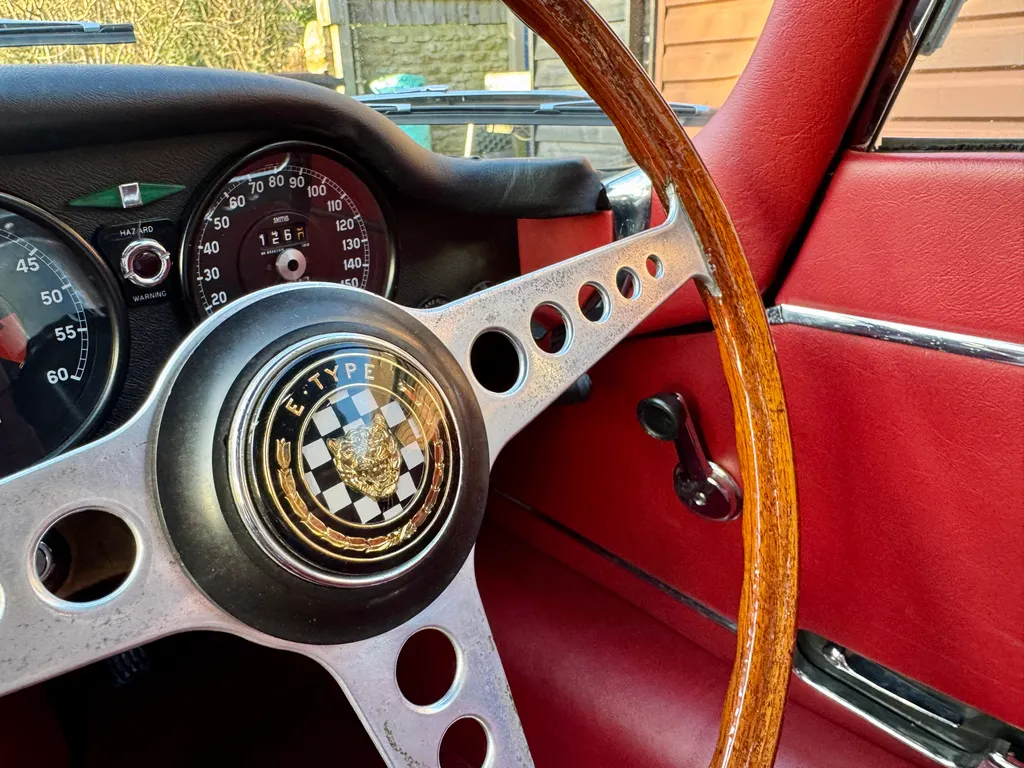 Jaguar e type 22 coupe lrpp1rldbs4nnpy ju05y