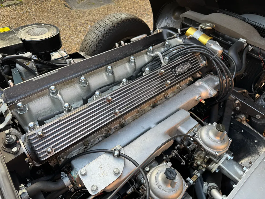 Jaguar e type 22 coupe qq3nkxr2kuqmu86qg ifi