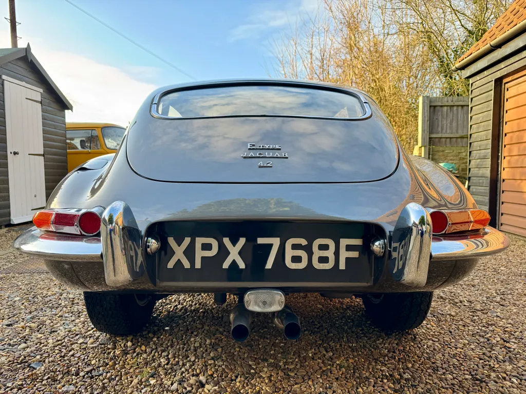 Jaguar e type 22 coupe qfu9dkkhmerlnwliuc2t6
