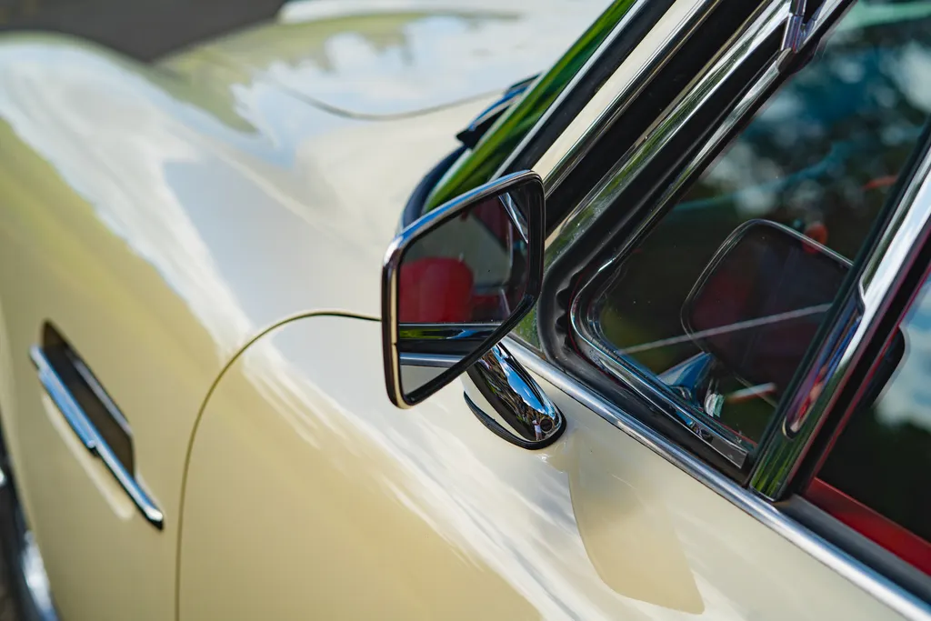 Aston martin db6 axd9forycrfnhqfvae1qv