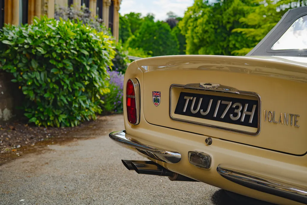 Aston martin db6 uyfkhezcafx3h3ole8i55
