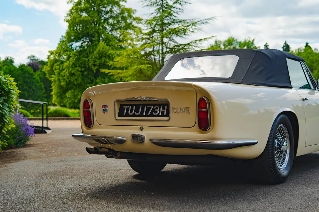 Aston martin db6 yp06ixb3uz1o3fcdrvk6b